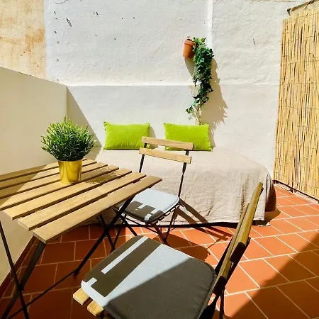 Estudio Con Terraza By Maison Jaken