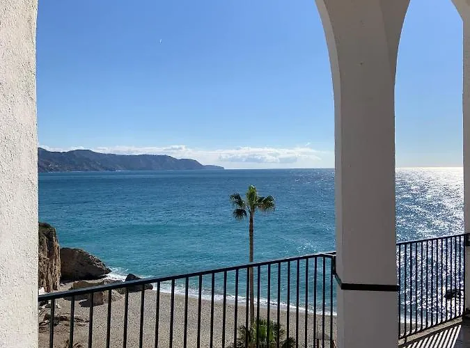 Estudio Con Terraza By Maison Jaken