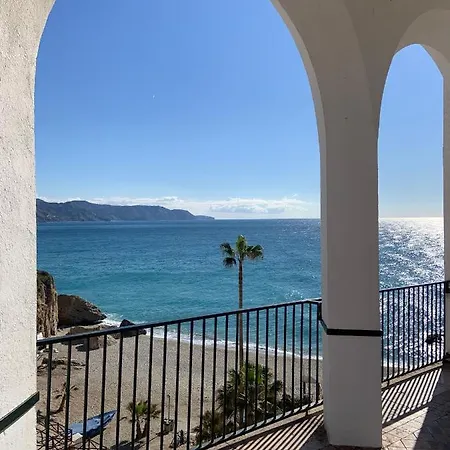 Estudio Con Terraza By Maison Jaken